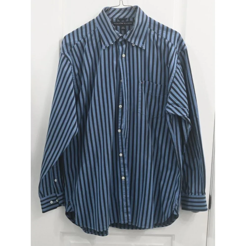 Tommy Hilfiger Men's Dress Shirt Size Medium - Picture 1 of 2